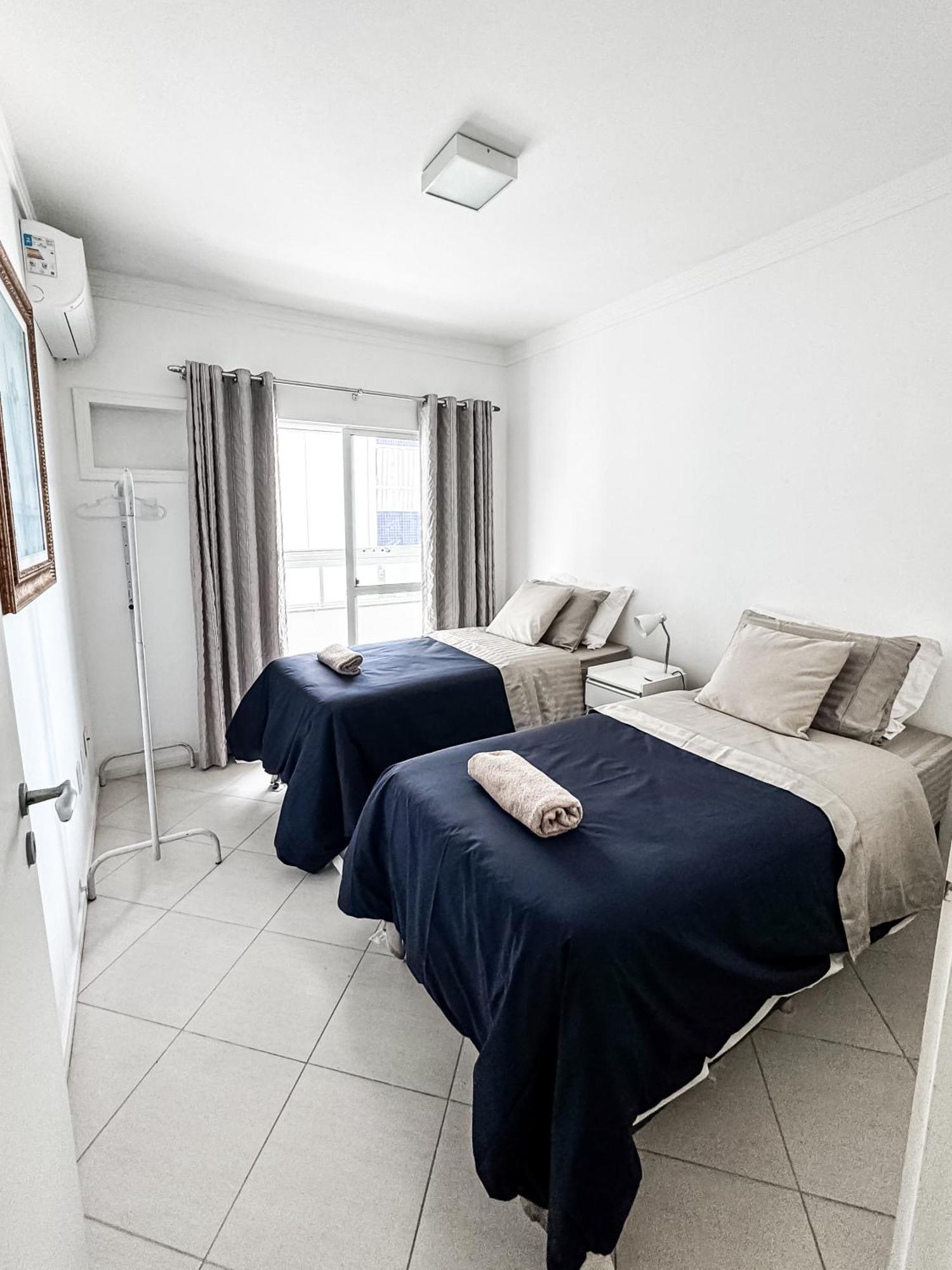 Vista A Roda Gigante E Mar Apartamento Balneario Camboriu